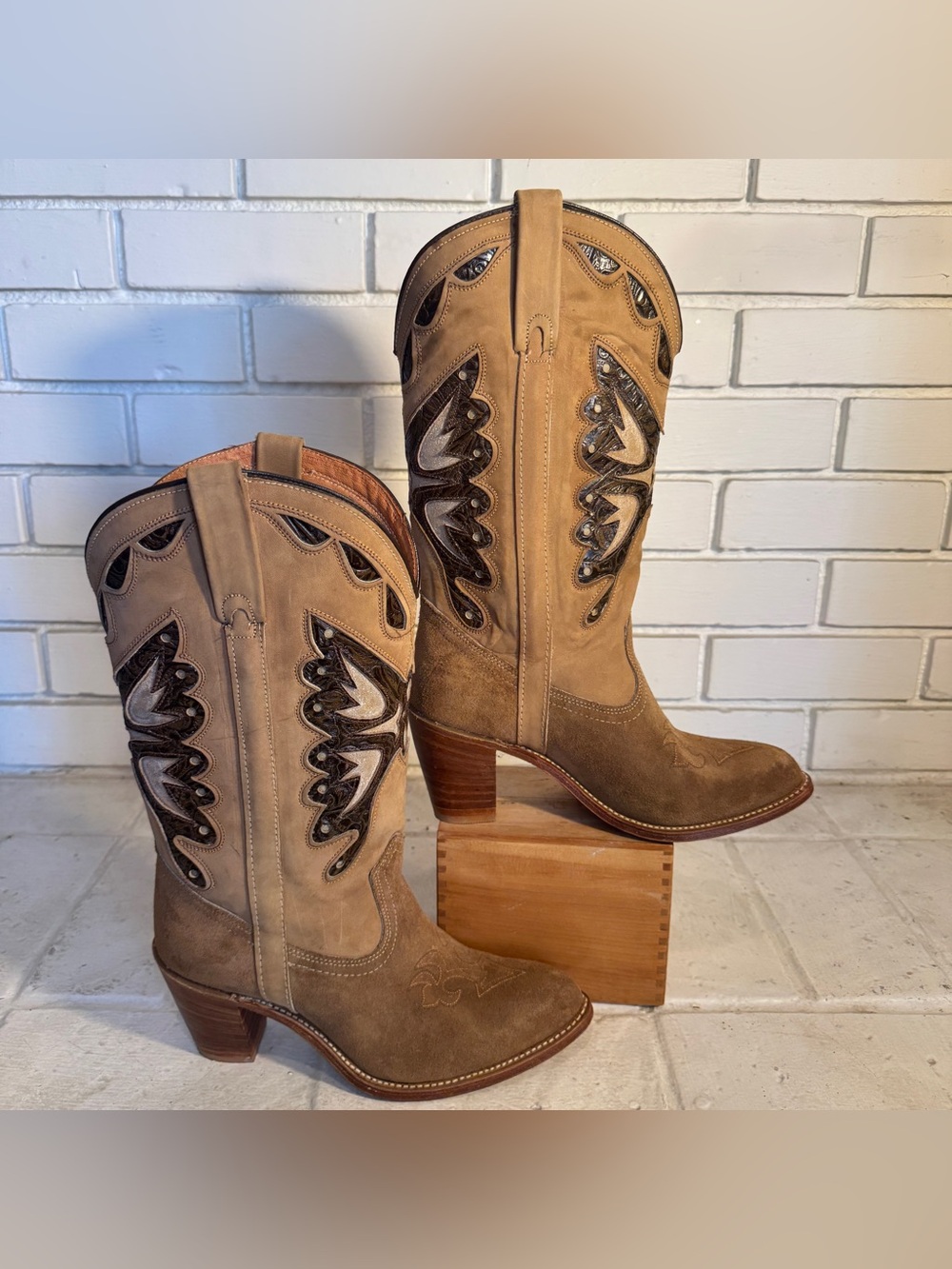 Vintage Capezio Suede Inlay Western Cowboy Boots Tan Size 10M